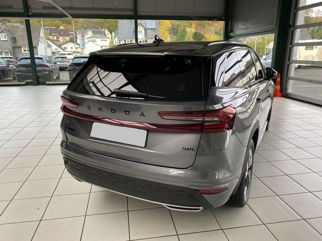 Skoda Kodiaq Sportline Plus 2.0 TSI DSG 4x4 Kamera Navi Klima 