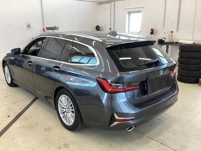 BMW 3er Touring Luxury Line Live Cockpit Connec 