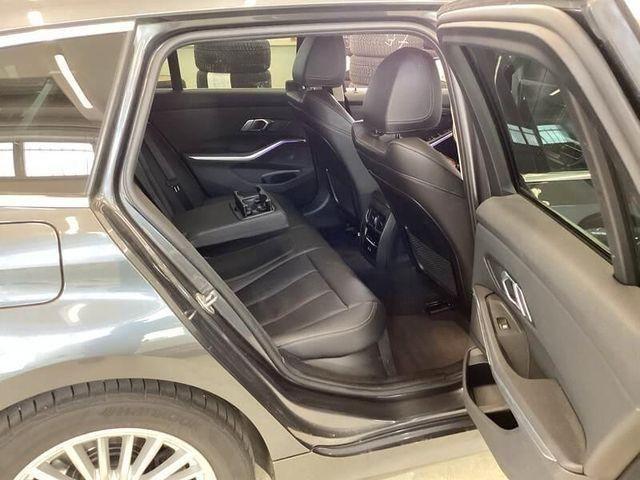 BMW 3er Touring Luxury Line Live Cockpit Connec 