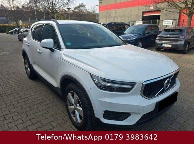 Volvo XC40 Momentum Core 2WD 