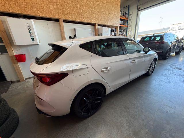 Cupra Leon VZ 2.0 TSI 300PS LEDER LED NAVI 