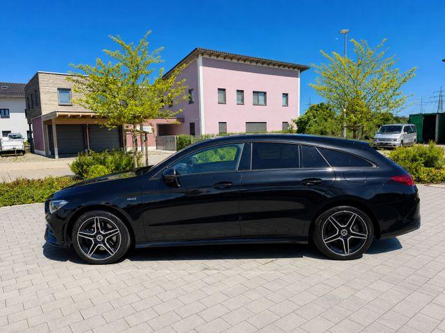Mercedes-Benz CLA Shooting Brake 250 AMG Line LED NAVI KAM 