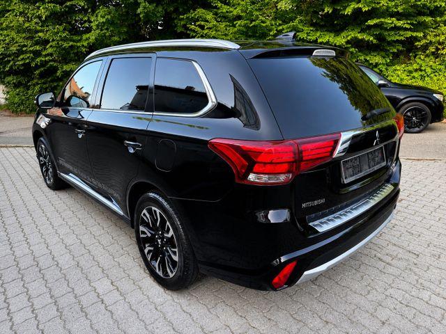 Mitsubishi Outlander PHEV Plus 4WD 