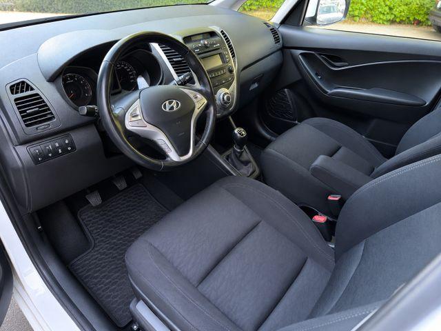 Hyundai ix20 blue Space 
