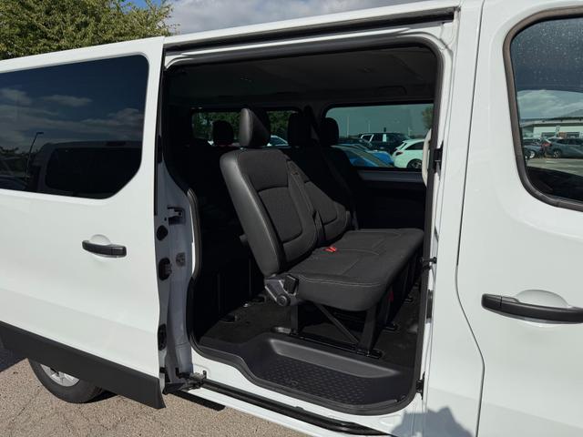 Renault Trafic 2.0 BLUE dCi L2H1 Grand Space 9-Sitzer, dunkle Scheiben, Sitzheizung, Kamera, 