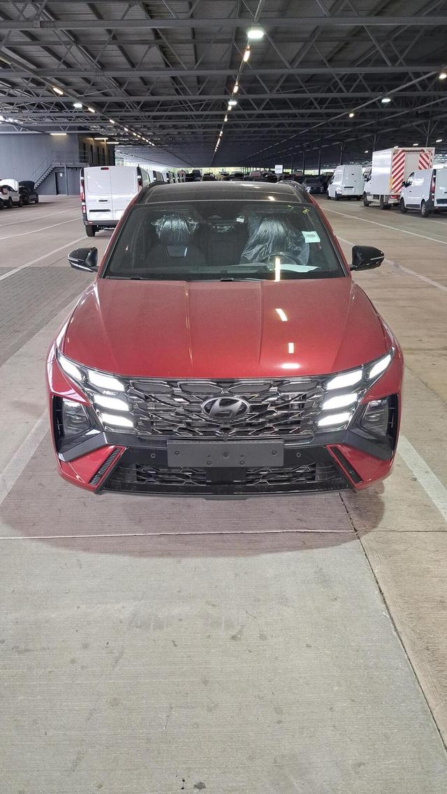 Hyundai TUCSON Black Edition 1.6 T-HDI HEV N-Line X Panoramadach Autm., Allrad, Alcantara-Leder, 360&deg;-Kamera, KRELL, bel. Sitze, 19'' Alu 