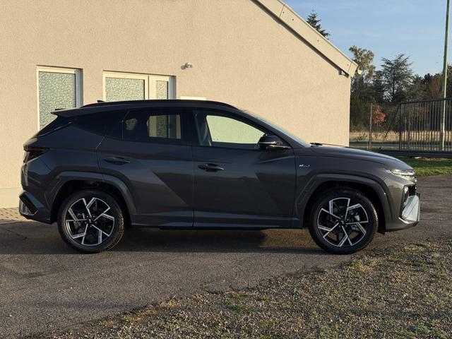 Hyundai TUCSON Black Edition 1.6 T-HDI HEV N-Line X Panoramadach Autm., Allrad, Krell, Alcantara-Leder, 360&deg;-Kamera, bel. Sitze, 19'' Alu 