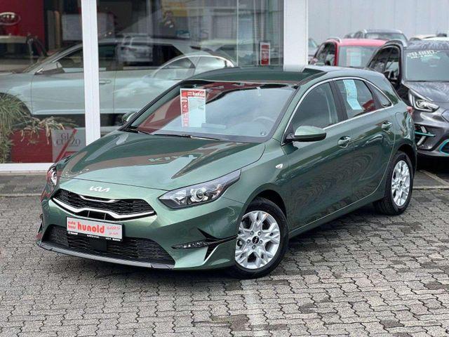 Kia Ceed - / cee d 1.5 T-GDI Vision + KOMF AUTO