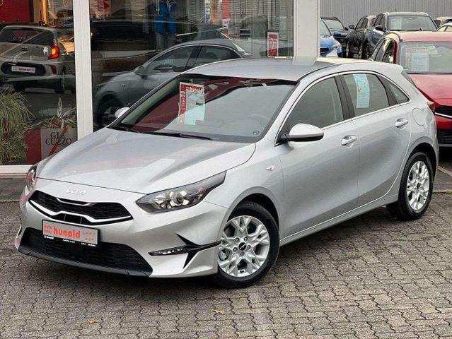 Kia Ceed - / cee d 1.5 T-GDI Vision + KOMF AUTO