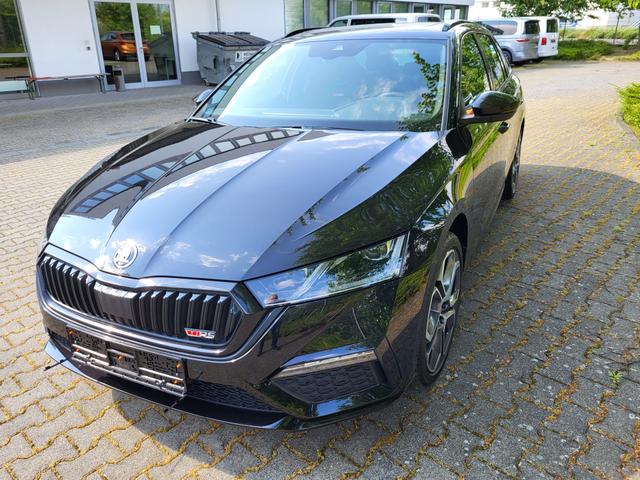 Skoda Octavia Combi RS - 2,0TSI 180kW/245PS MATRIX LED, el. Heckklappe, Panoramadach, Sunset, KESSY FULL, CLIMATRONIC, virtuelles Cockpit, Columbus, DAB, PDC v+h, Rückfahrkamera Lagerfahrzeug