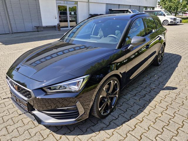 Cupra Leon Sportstourer - VZ 4Drive 2,0TSI 228kW/310 PS DSG Navi, Kamera, Parklenkassistent, el. Heckklappe, Side- und Spurassistent, LM 19", Climatronik Lagerfahrzeug