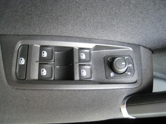 Volkswagen Touran 1.5 TSI DSG - COMFORT 