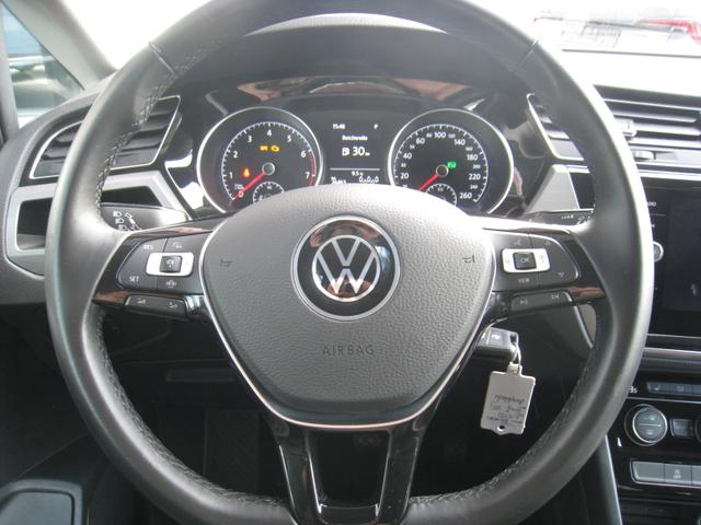 Volkswagen Touran 1.5 TSI DSG - COMFORT 
