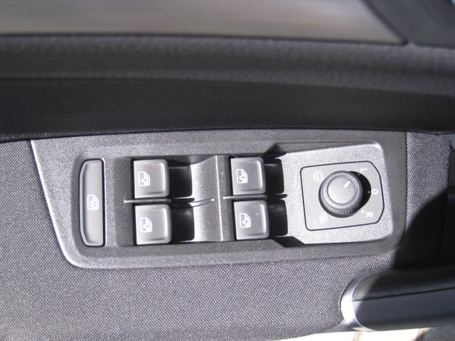 Volkswagen Touran 1.5 TSI DSG - COMFORT 