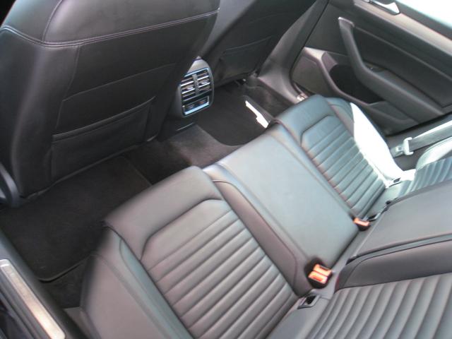 Volkswagen Passat Variant 2.0 TSFI DSG 4Motion - HIGHLINE 