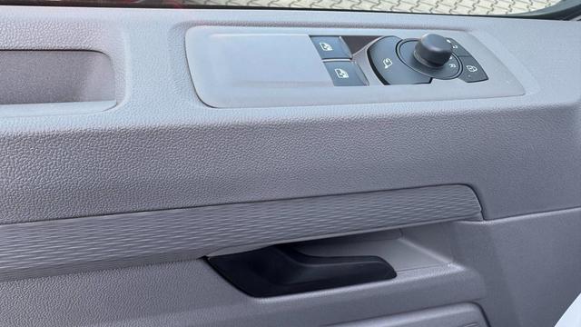 Volkswagen T7 Kastenwagen 2.0 TDI SCR 