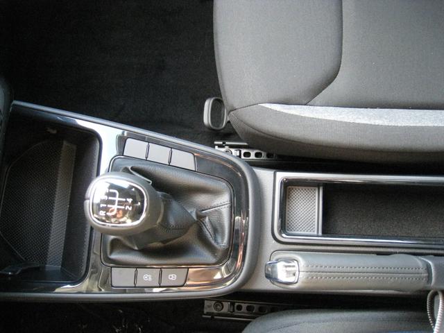 Skoda Fabia ESSENCE Lim. 1.0 TSI 