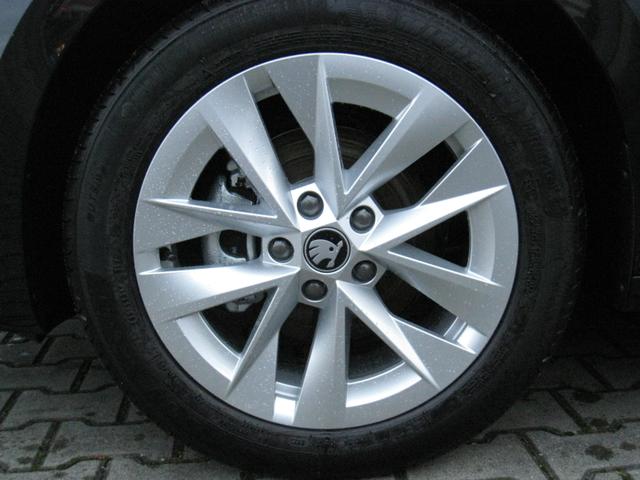 Skoda Octavia Combi SELECTION Kombi 1.5 eTSI m-Hev 