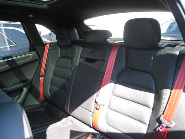 Porsche Macan 2.0 TFSI 