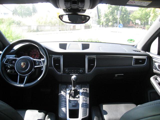 Porsche Macan 2.0 TFSI 