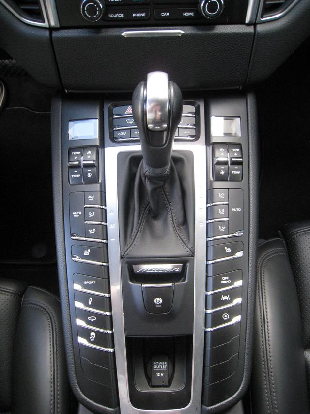Porsche Macan 2.0 TFSI DSG Allrad 
