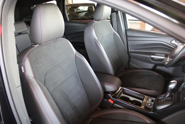 Ford Kuga 1.5 EcoBoost ST-Line,AHK,PDC+Rückfahrk,Navi,behWSS,elekt.Heckkl,Lenkrad-/Sitzheizung 