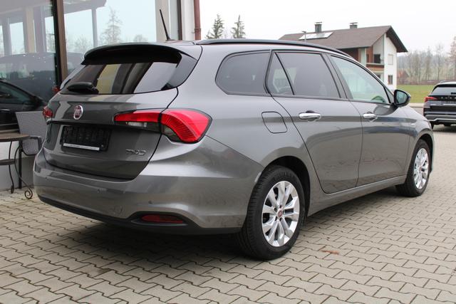 Fiat Tipo Kombi Tipo1.4 16VEasy,Navi,Klima,PDC,verstellbarer Ladeboden 
