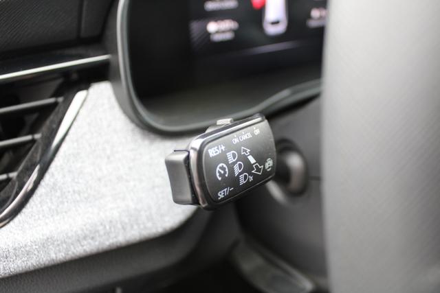 Skoda Scala 1.0TSI Selection(CZ),Garantie bis24.6.29oder100000km,Sitzheiz,PDC,KeylessGo,LED,Klima,Tempomat 