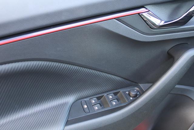 Skoda Scala 1.0TSI MonteCarlo(CZ),Garantie bis31.10.29oder100000km,DSG,Panoramadach,PDC+R&uuml;ckfahrk.,Sitzheiz.,LED,ACC,Klima,AppConnect, 