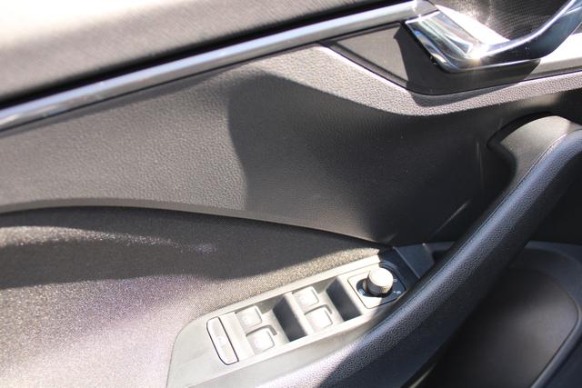 Skoda Kamiq Kamiq1.0TSI Selection(CZ),Garantie bis10.12.29oder100000km,AHK,LED,Sitzheizg.,PDC,Klima,DAB,Tempomat 