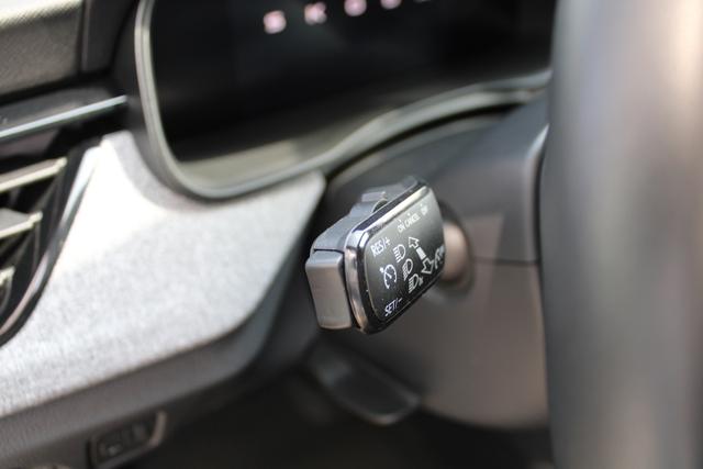 Skoda Kamiq 1.0TSI Selection(PL)DSG,Garantie bis 14.6.28oder60000km,beh.Lenkrad+WSS,Sitzheizg.,App-Connect,PDC+R&uuml;ckfahrk.,Allwetterreifen,Klima 