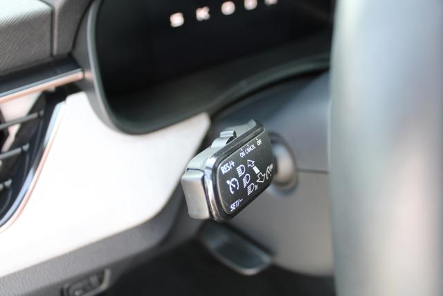 Skoda Kamiq 1.0TSI TOPSelection(CZ),DSG,Garantie bis04.05.30 oder100000km,beh.Lenkrad,Sitzheizg.,PDC,LED,AppConnect,Klima,Tempomat 