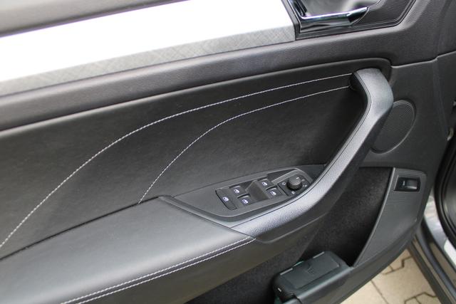 Skoda Kodiaq 2.0 TDI Tour 4x4,MatrixBeam,AHK,Navi,PDC+R&uuml;ckfahrk.,ACC,Sitzheizg.v+h,beh.Lenkrad,elekt.Heckkl. 