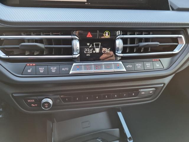 2er Active Tourer 218i Gran Coupé 1.5 136PS Automatik M Sport LED-Scheinwerfer Sitzheizung Ledersitze Klimaautomatik Lenkradheizung Navi PDC v+h Rückf.Kamera Apple CarPlay Android Auto Keyless abged. Scheiben 