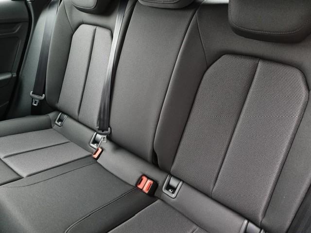 Audi A3 Sportback 30 TFSI 110PS LED-Scheinw. Klimaautomatik Sitzheizung Audi-Radio Bluetooth DAB+ Touchscreen Apple CarPlay Android Auto PDC Tempomat 16-LM 