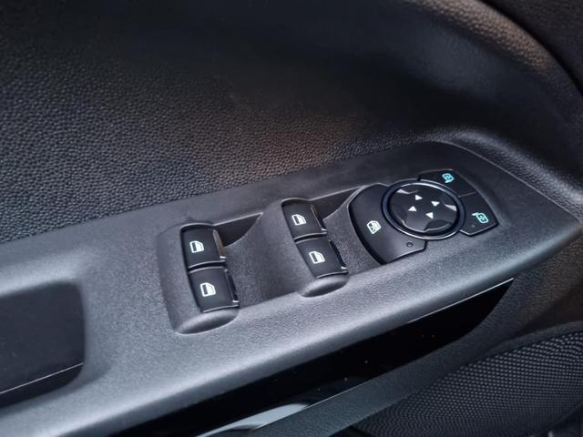 EcoSport 1.0 EcoBoost 125PS Titanium Klimaautomatik Sitzheizung Ford-Radio SYNC3 DAB+ Touchscreen Bluetooth Apple CarPlay Android Auto PDC v+h Rückf.Kamera Lenkradheizung Frontscheibe beheizb. 17"LM 