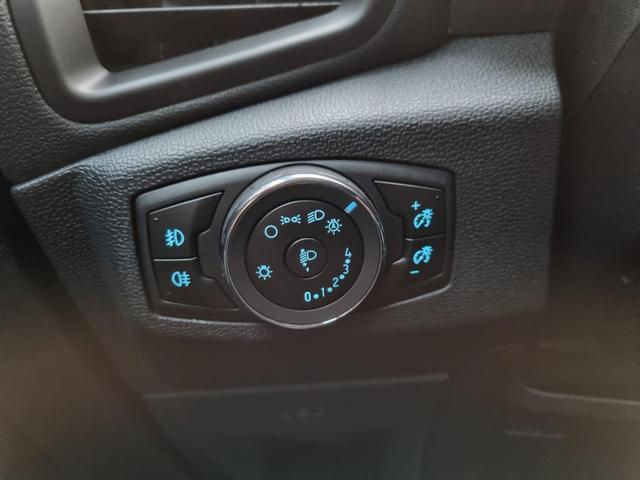 EcoSport 1.0 EcoBoost 125PS Titanium Sitzheizung Klimaautomatik Ford-Radio SYNC3 DAB+ Touchscreen Bluetooth Apple CarPlay Android Auto PDC Lenkradheizung Frontscheibe beheizb. 17"LM 