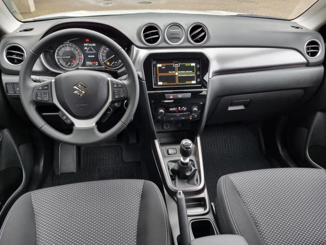 Vitara 1.4 Hybrid 2WD 129PS Comfort LED-Scheinwerfer Klimaautomatik Sitzheizung Radio DAB+ 7"-Touchscreen mit Bluetooth Apple CarPlay Android Auto Rückf.Kamera ACC 17-LM Verkehrsz.Erk. Toter-Winkel-Assistent 