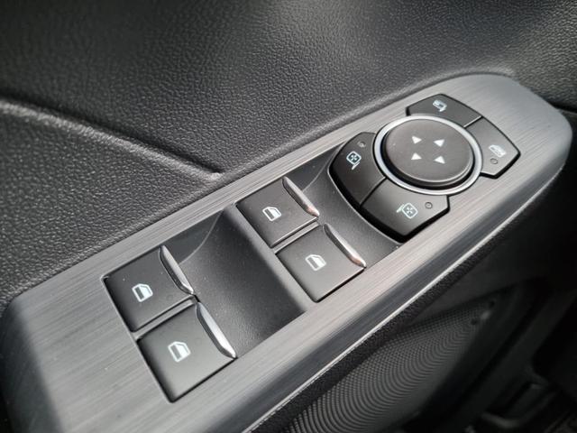 Kuga 1.5 Ecoboost 150PS Titanium Klimaautomatik Sitzheizung v+h Lenkradheizung Frontscheibe beheizb. Ford-Navi SYNC DAB+ Touchscreen mit Bluetooth Apple CarPlay Android Auto PDC Rückf.Kamera 