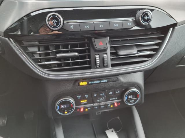 Kuga 1.5 Ecoboost 150PS Titanium Klimaautomatik Sitzheizung v+h Lenkradheizung Frontscheibe beheizb. Ford-Navi SYNC DAB+ Touchscreen mit Bluetooth Apple CarPlay Android Auto PDC Rückf.Kamera 
