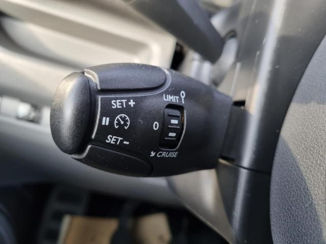 Jumpy Kastenwagen M 5,3 m³ 1.5 BlueHDI 120PS 3-Sitzer Klima PDC Teilleder Radio DAB Bluetooth Tempomat Ganzj.Reifen 