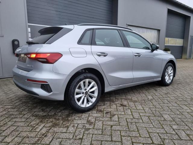 Audi A3 Sportback 30 TFSI 110PS Sitzheizung Klimaautomatik Smartphone-Interface (Apple-CarPlay Android-Auto) Parksensoren Armlehne vorne Tempomat Audi-phone-box Teilb.Rücksitzbank 