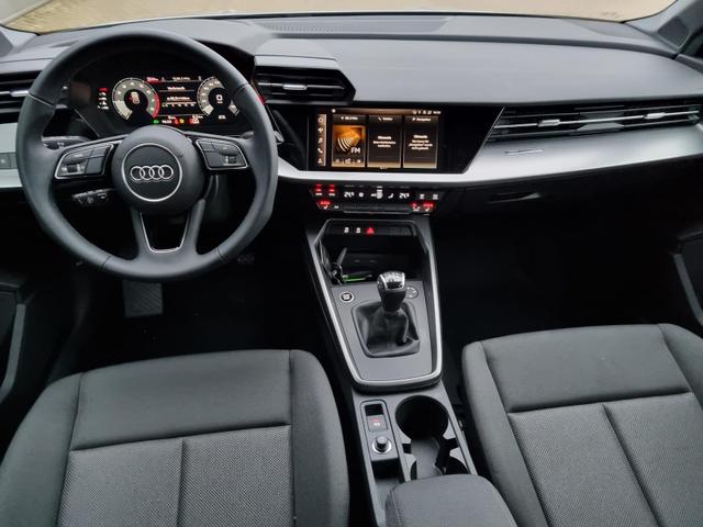 Audi A3 Sportback 30 TFSI 110PS Sitzheizung Klimaautomatik Smartphone-Interface (Apple-CarPlay Android-Auto) Parksensoren Armlehne vorne Tempomat Audi-phone-box Teilb.Rücksitzbank 