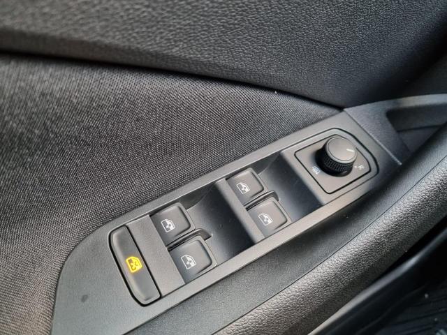 Kamiq 1.0 TSI 95PS Ambition Klimaautomatik Sitzheizung PDC v+h Rückf.Kamera Apple CarPlay Android Auto AbstandsTempomat 