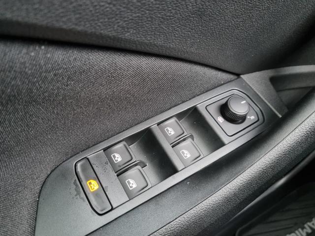 Kamiq 1.0 TSI 95PS Ambition Klimaautomatik Sitzheizung PDC v+h Rückf.Kamera Apple CarPlay Android Auto AbstandsTempomat 