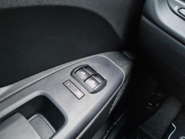 Doblo Cargo L1H1 1.6 Multijet 90PS Base 2-Sitzer Klima Hecktüren 180º Trennwand Schiebetür rechts ZV-Fernb. 2 elekt. FH. 