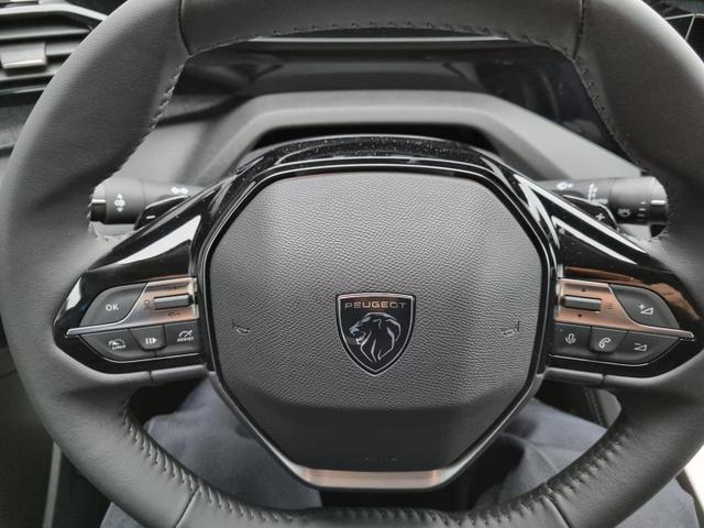 308 1.2 PureTech 130PS Automatik Allure 5-türig LED-Scheinw. Sitzheizung Teil-Leder Klimaautomatik Navi Touchscreen Bluetooth DAB Apple CarPlay Android Auto PDC v+h Rückf.Kamera 17-LM 