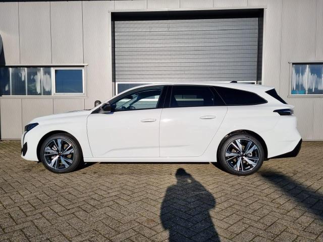 Peugeot 308 SW - 1.5 BlueHDI 130PS Allure LED-Scheinw. Teil-Leder Klimaautomatik Peugeot-Navi Touchscreen Bluetooth DAB+ Apple CarPlay Android Auto PDC v+h Rückf.Kamera 17