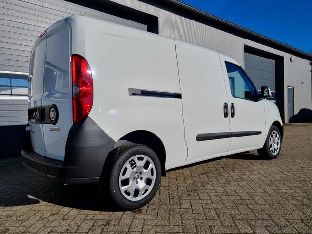 Doblo Cargo Maxi L2H1 1.6 Multijet 105PS SX 3-Sitzer PDC Klima Hecktüren 180º Schiebetür rechts ZV-Fernb. 2 elekt. FH. Trenngitter 