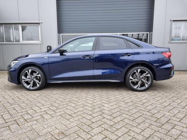 Audi A3 Limousine - Limo S-Line 30 TFSI 110PS S-Tronic LED-Scheinw. Klimaautomatik Sitzheizung Sportsitze Audi-Radio Touchscreen Apple CarPlay Android Auto PDC v+h 2x Keyless 18